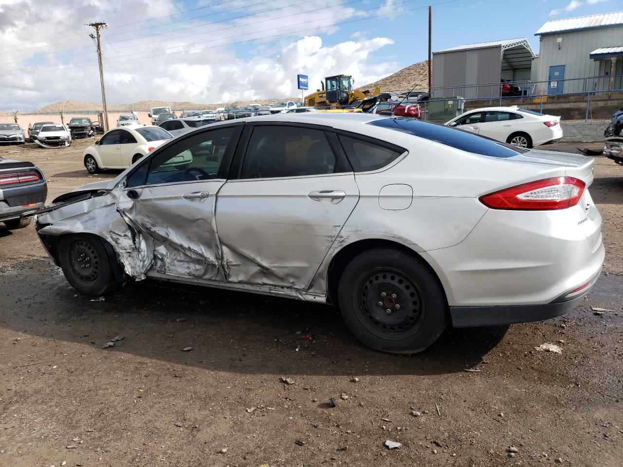 2014 Ford Fusion S - Фото 2