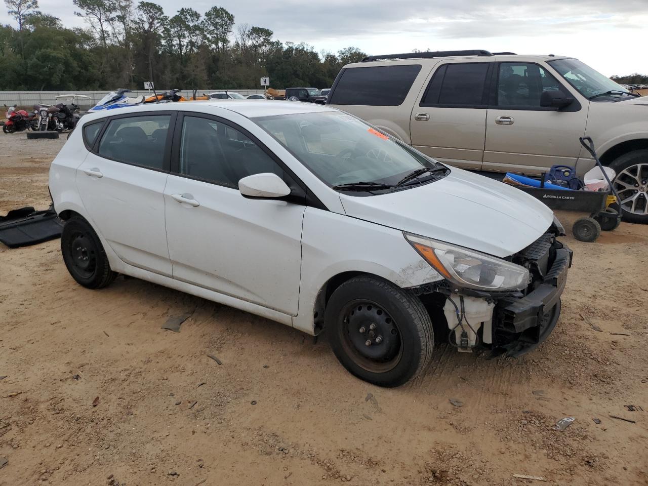 2016 Hyundai Accent Se - Фото 4