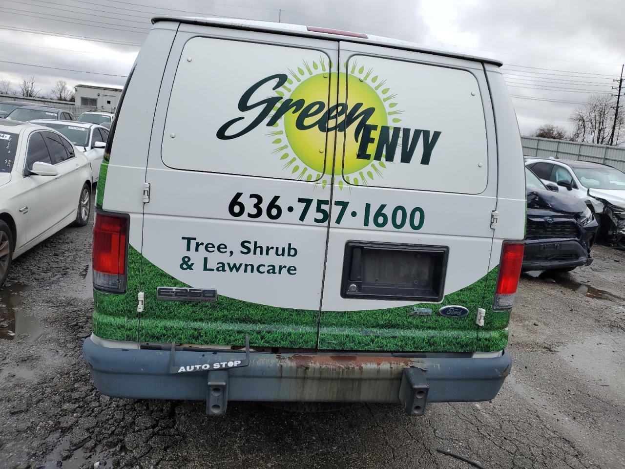 2010 Ford Econoline E250 Van - Фото 6