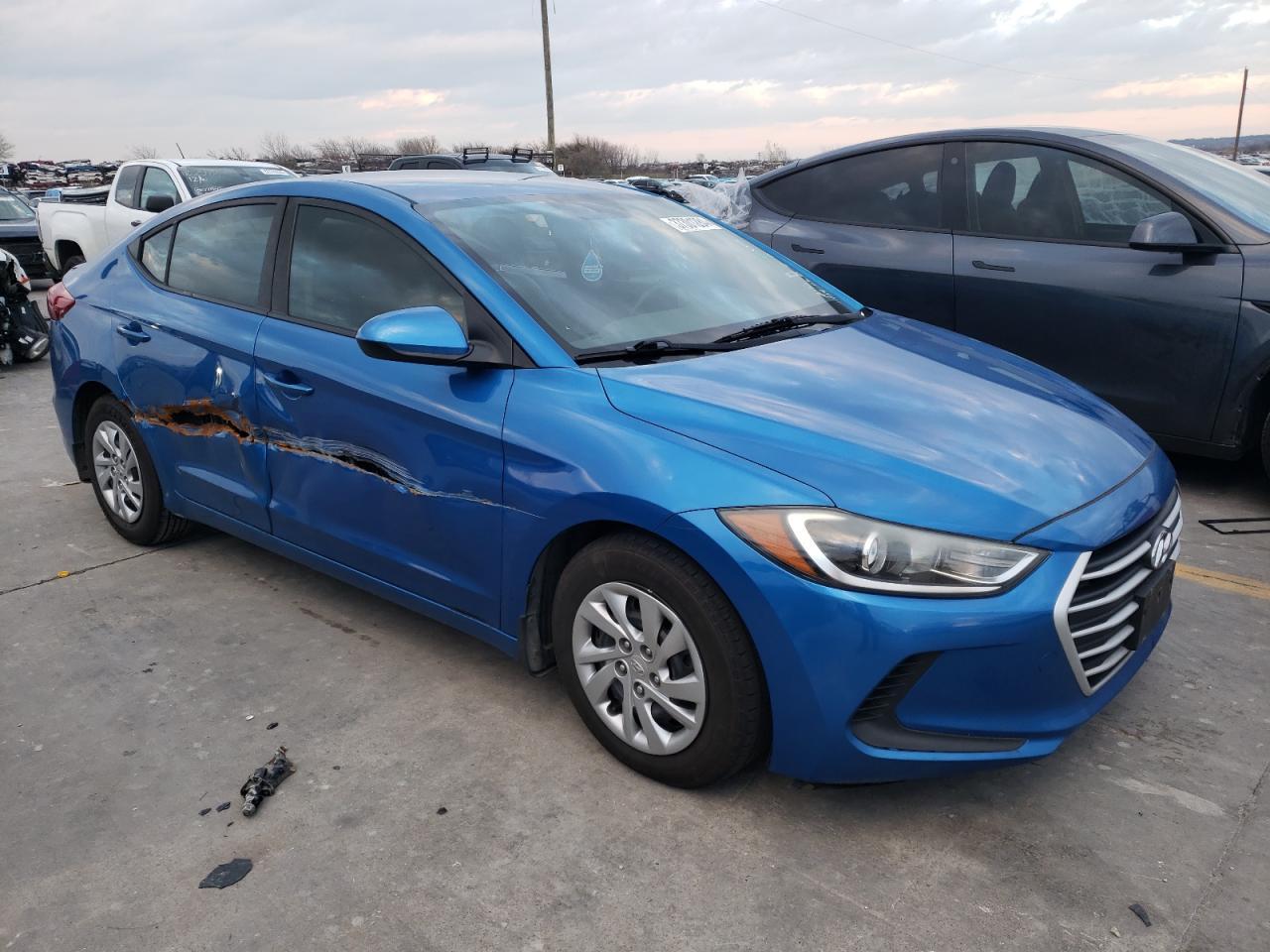 2017 Hyundai Elantra Se - Image 4