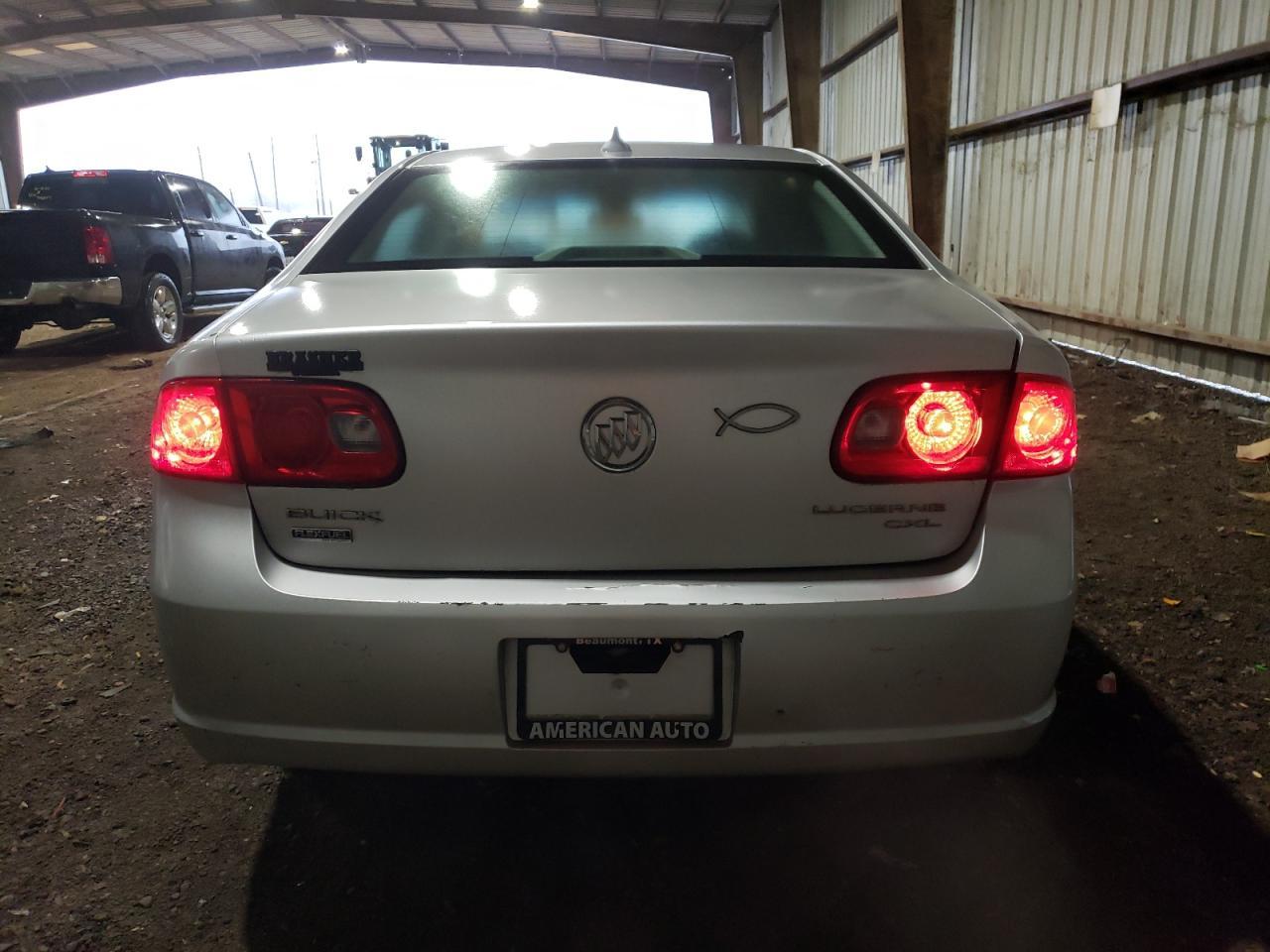 2009 Buick Lucerne Cxl - Image 6