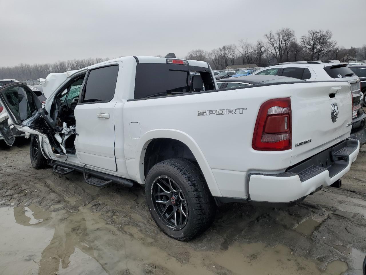 2020 Ram 1500 Laramie - Фото 2