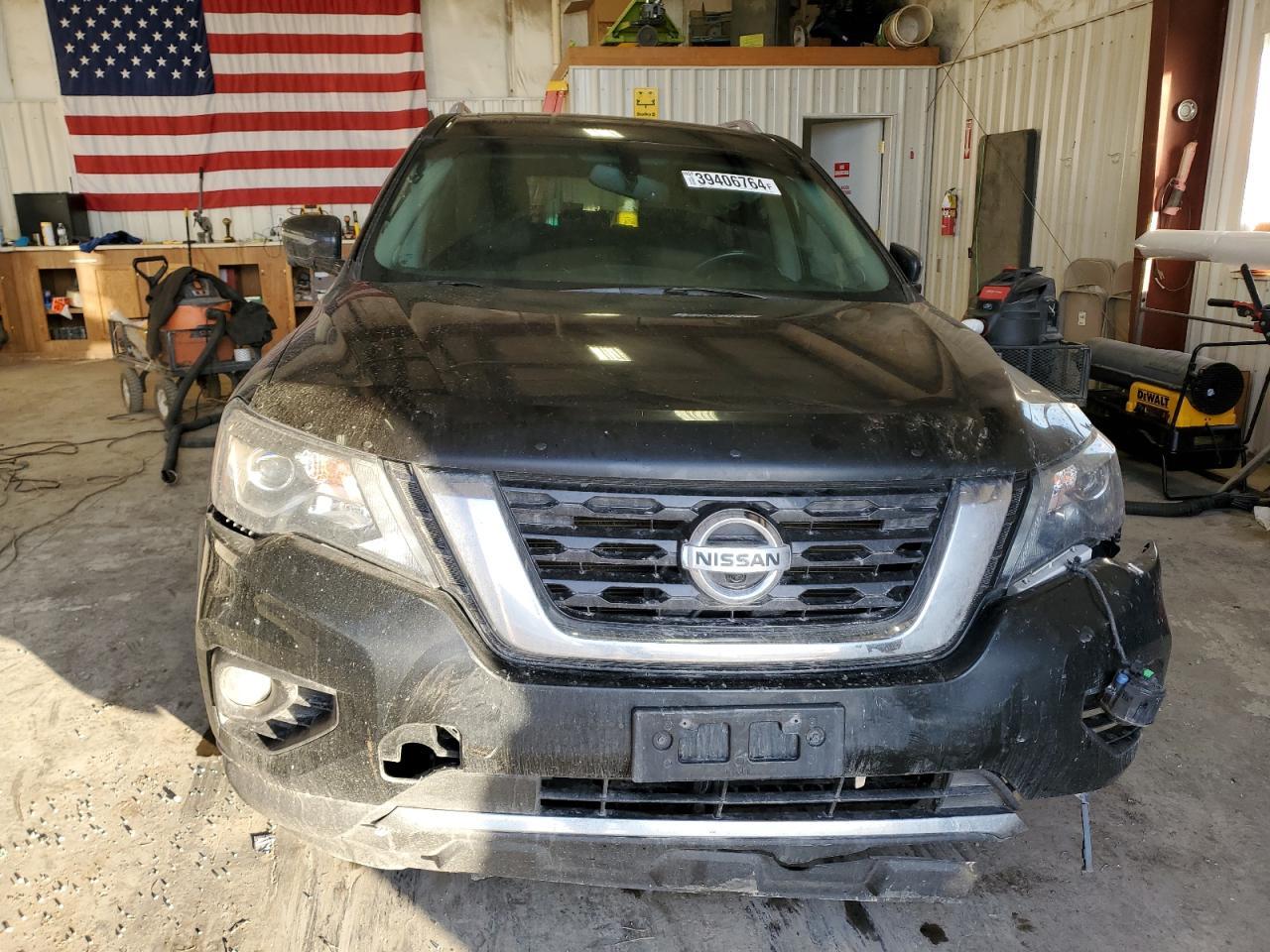 2017 Nissan Pathfinder S - Image 5