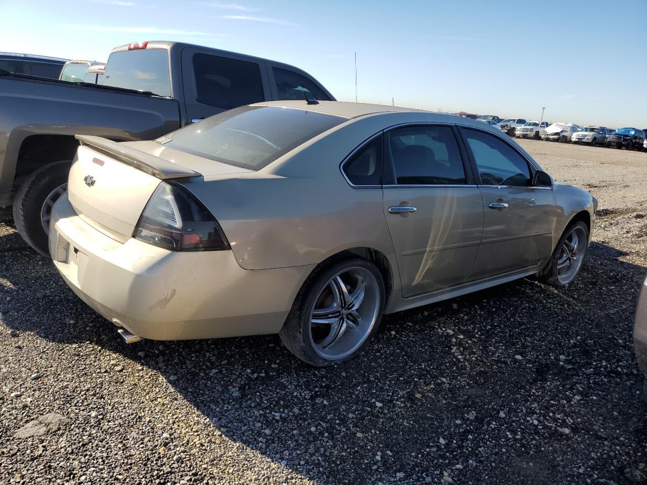 2012 Chevrolet Impala Lt - Image 3
