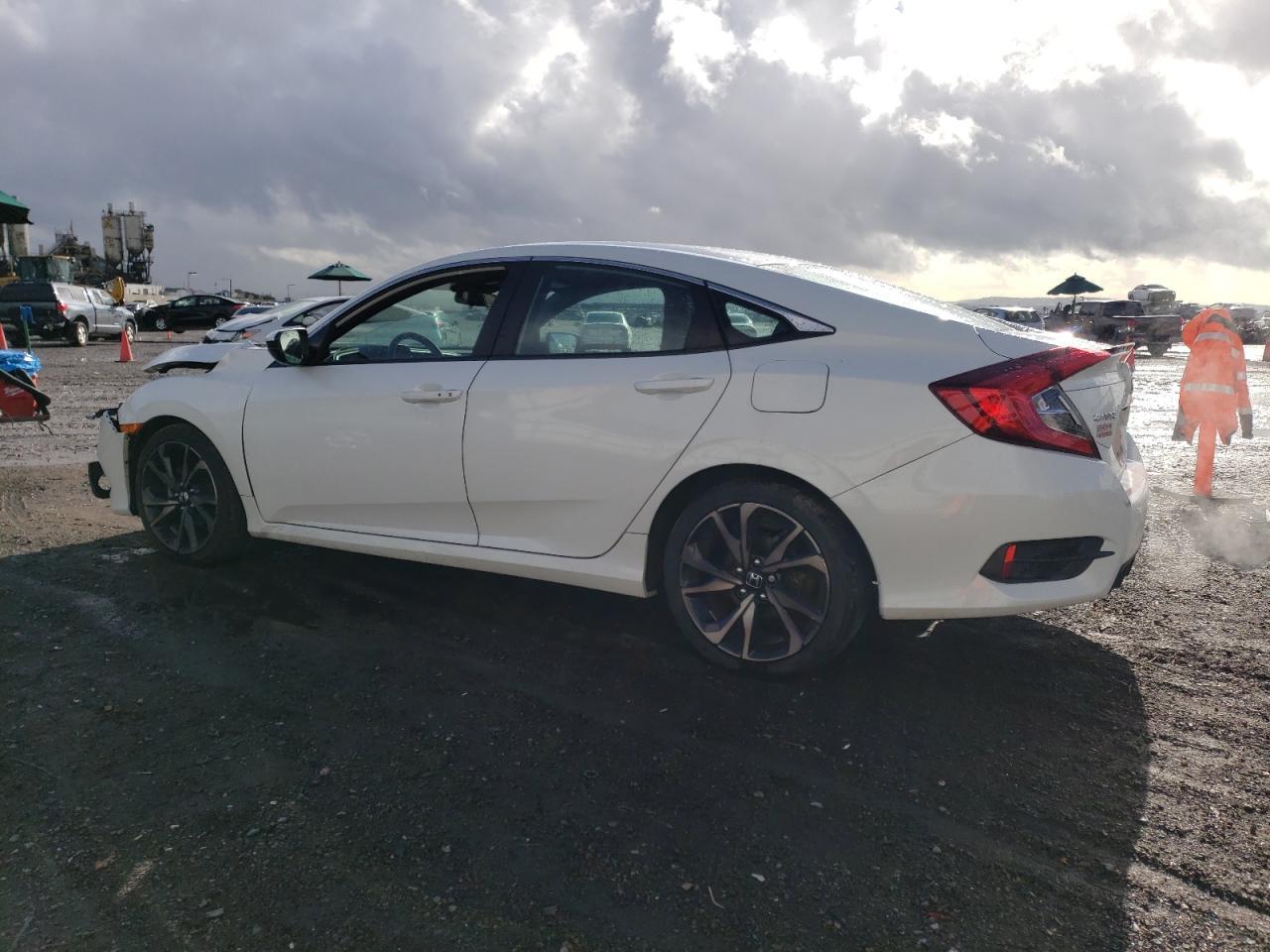 2021 Honda Civic Sport - Фото 2