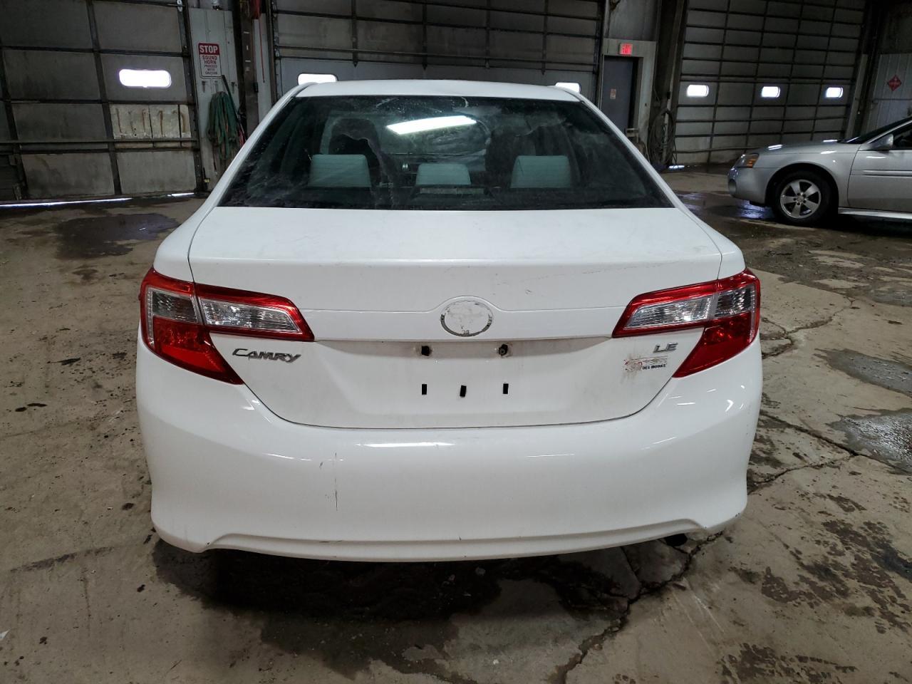 2012 Toyota Camry Base - Фото 6