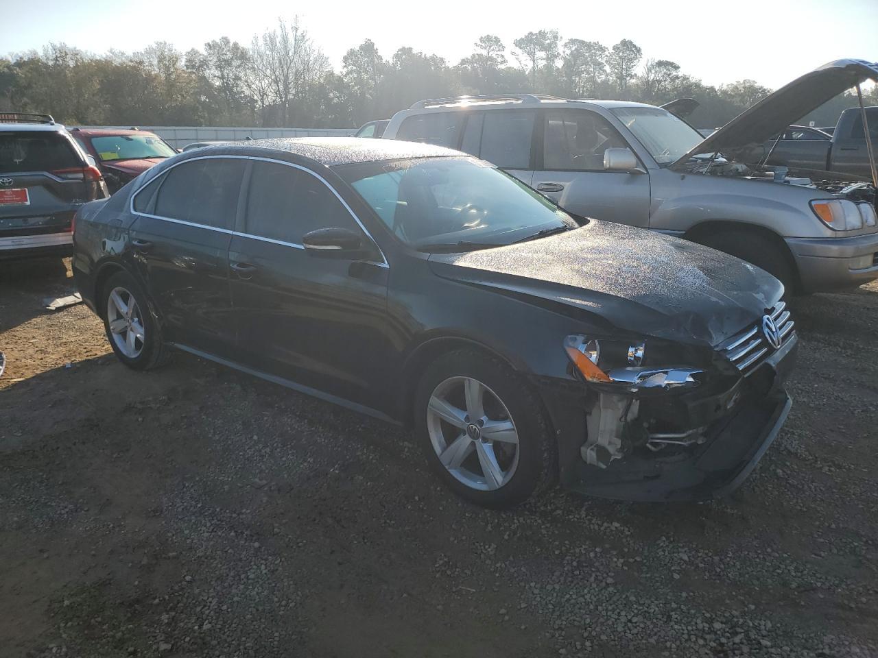 2013 Volkswagen Passat Se - Image 4