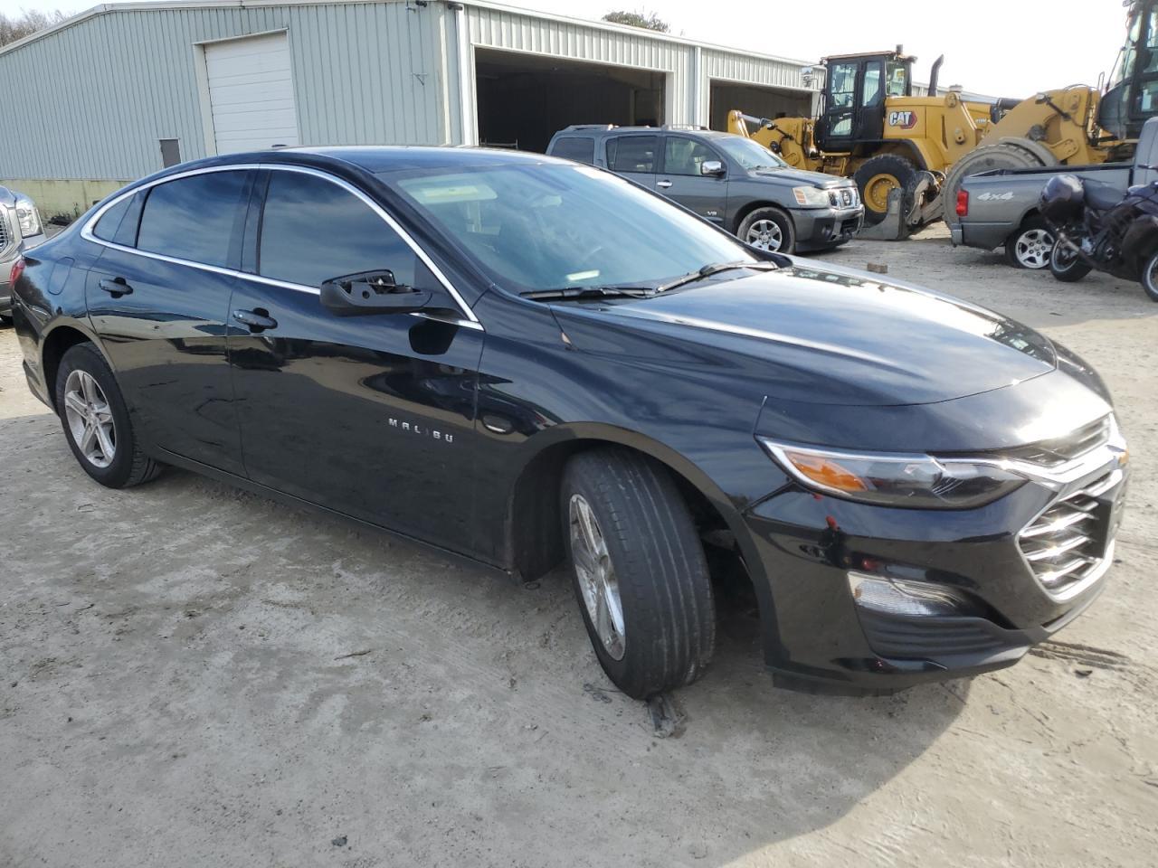 2020 Chevrolet Malibu Ls - Фото 4