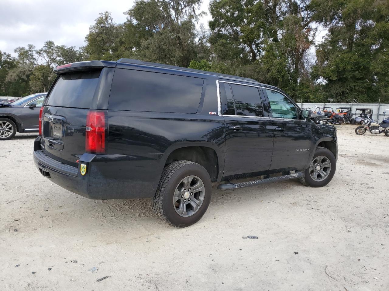 2017 Chevrolet Suburban K1500 Lt - Фото 3