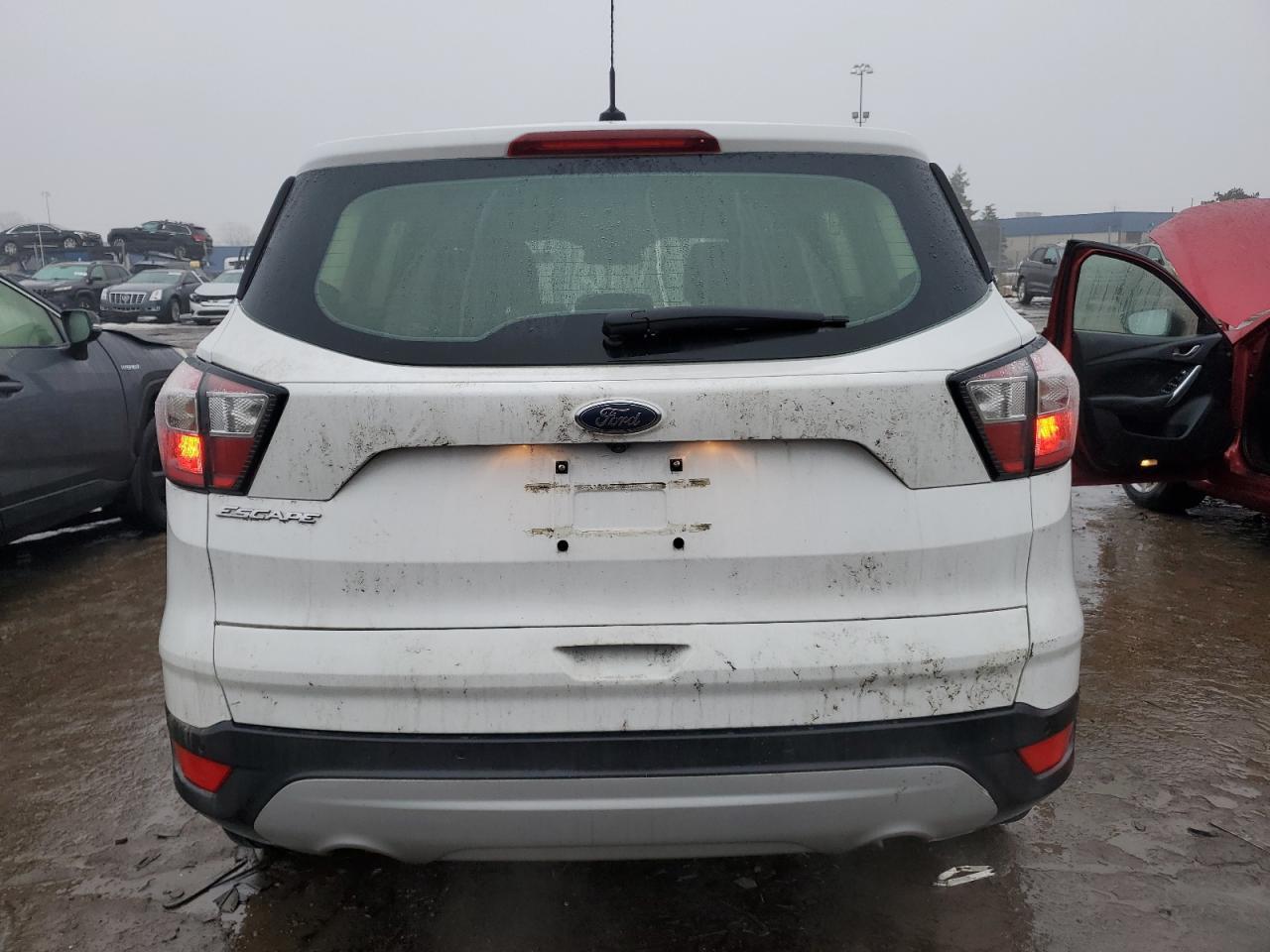 2017 Ford Escape S - Фото 6