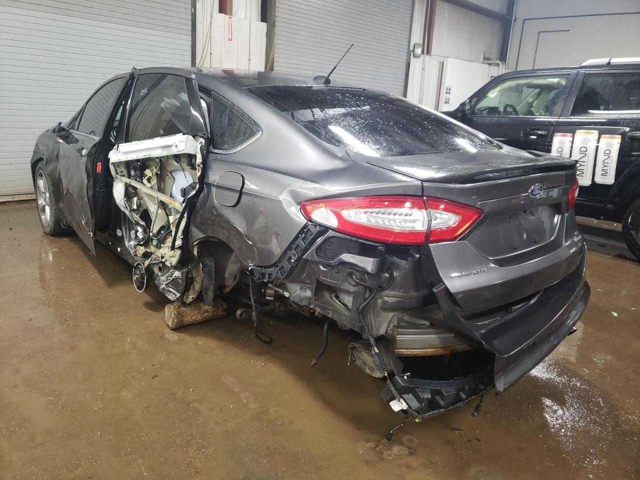 2015 Ford Fusion Se - Фото 2