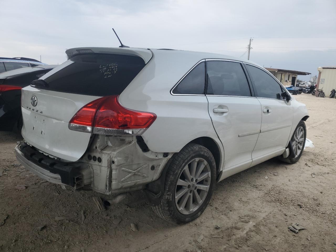 2010 Toyota Venza - Image 3