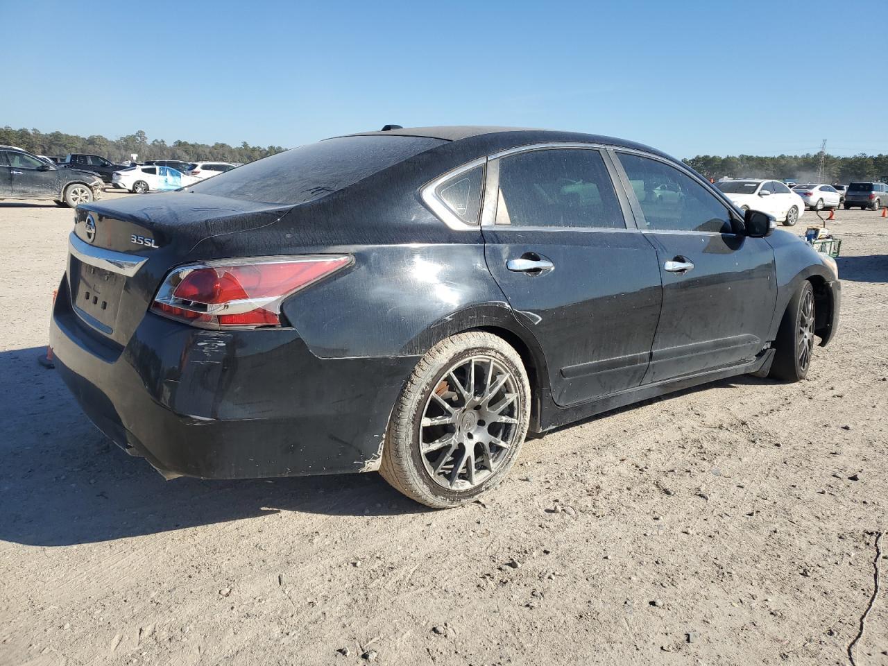 2014 Nissan Altima 3.5S - Image 3