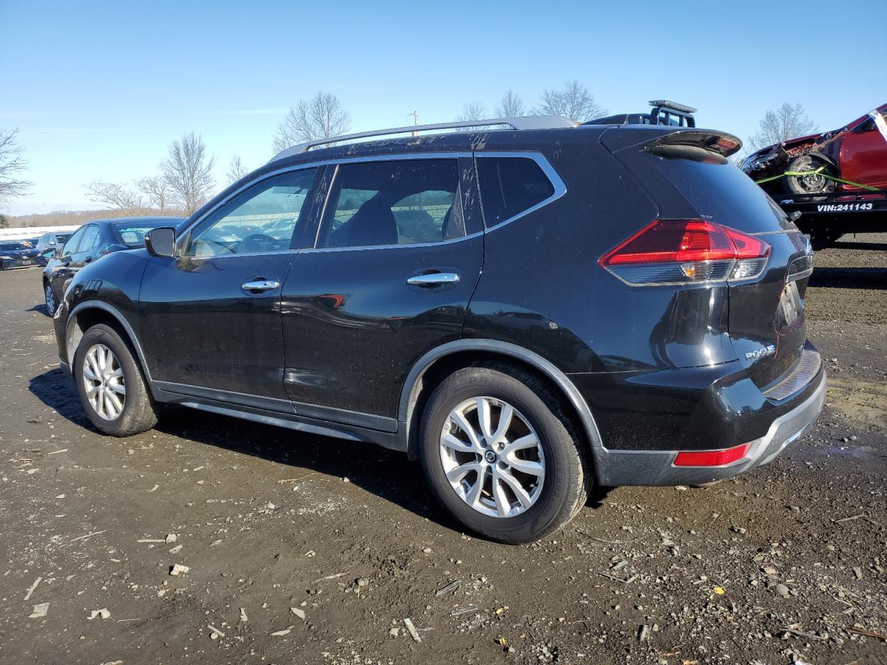 2018 Nissan Rogue S - Фото 2