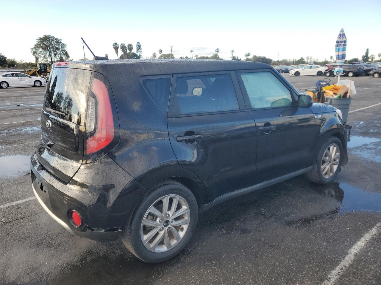 2017 Kia Soul + - Фото 3