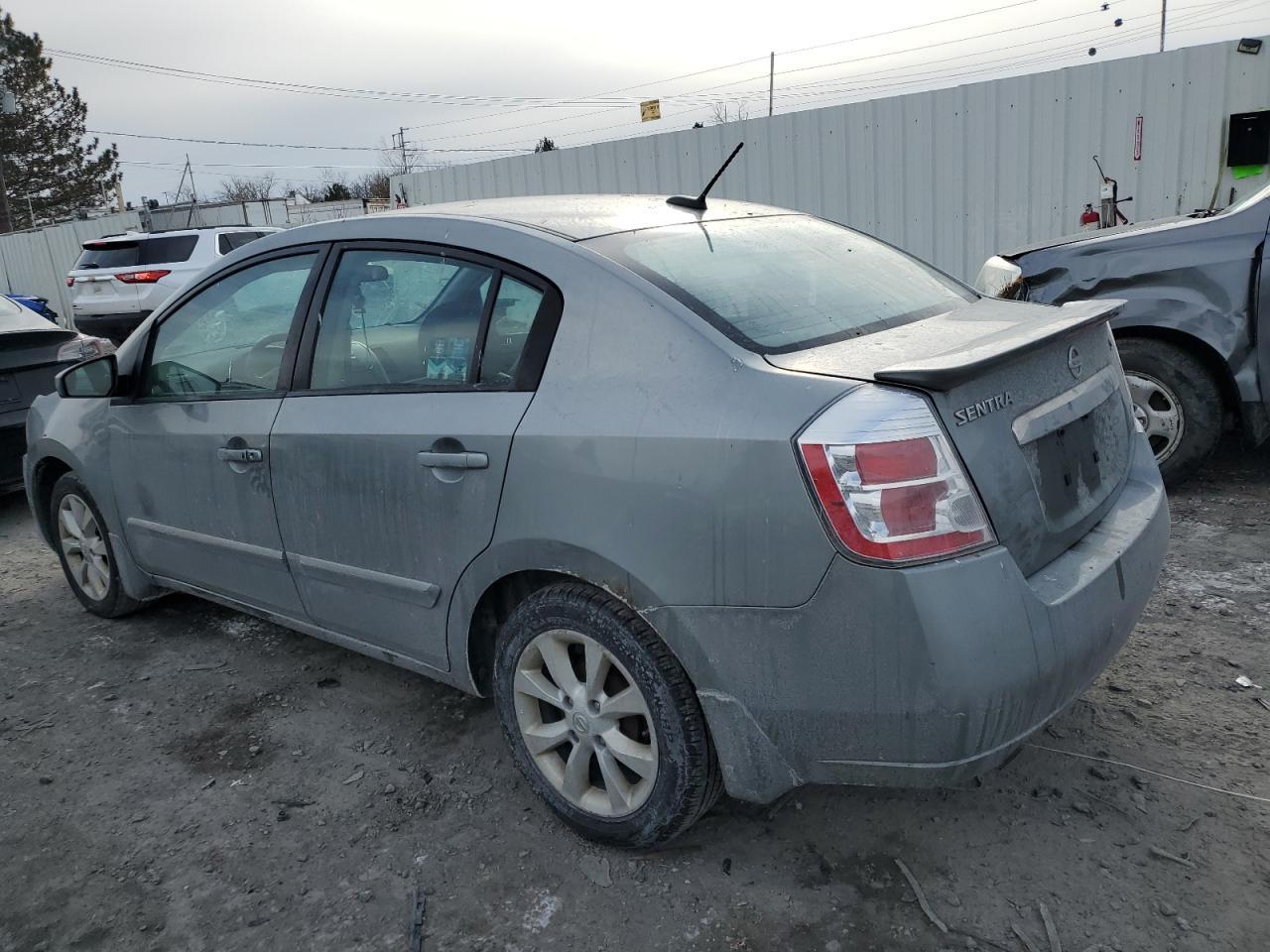 2012 Nissan Sentra 2.0 - Фото 2