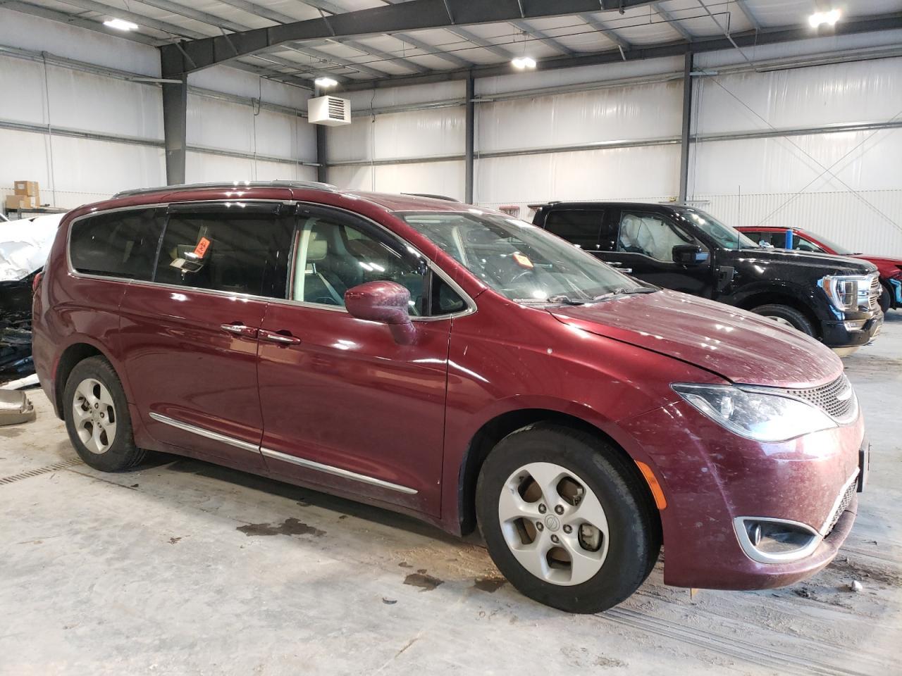 2017 Chrysler Pacifica Touring L Plus - Image 4