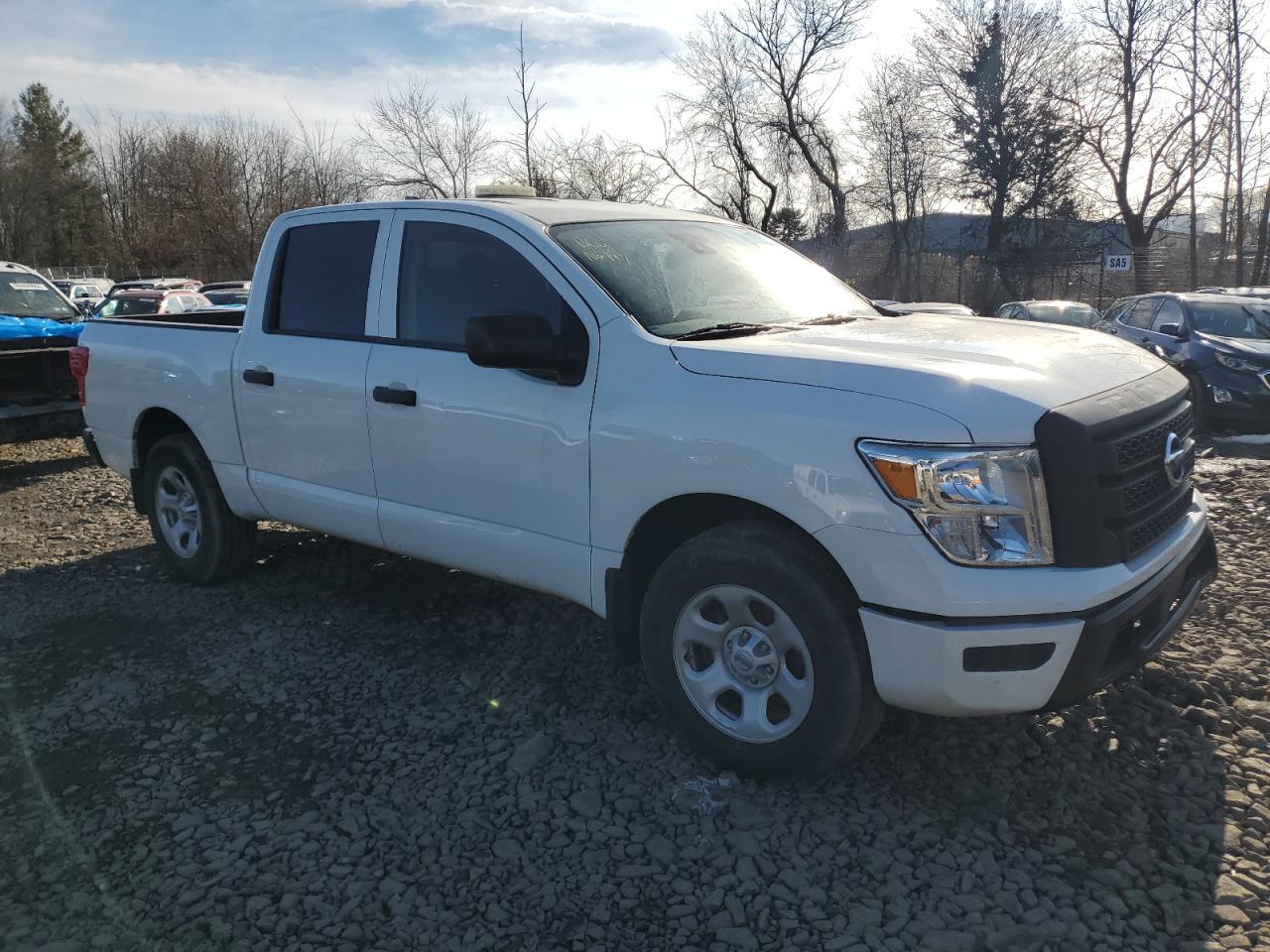 2022 Nissan Titan S - Image 4