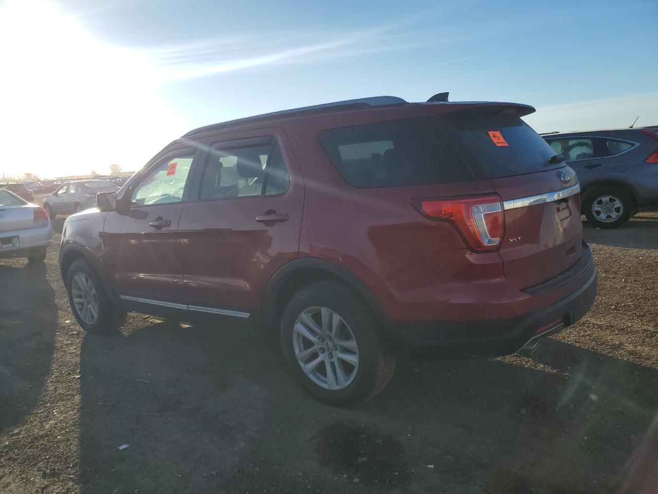 2018 Ford Explorer Xlt - Image 2