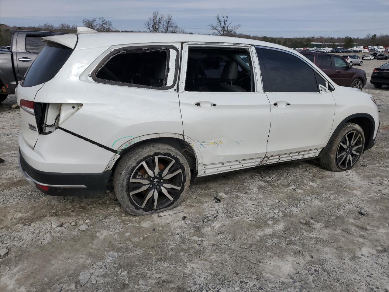 2021 Honda Pilot Touring - Image 3