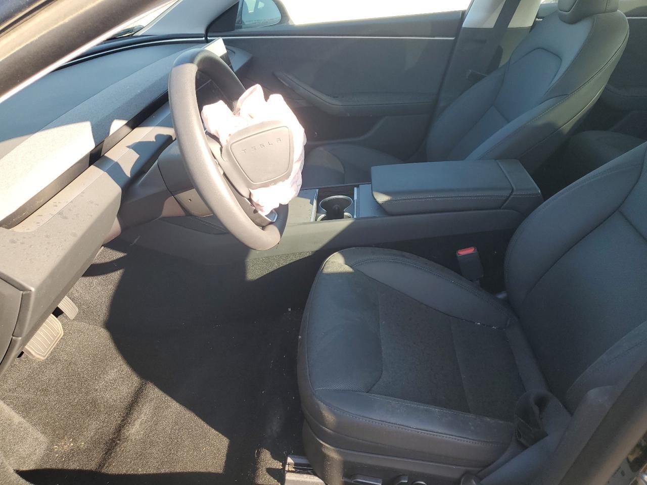 2024 Tesla Model 3 - Image 7