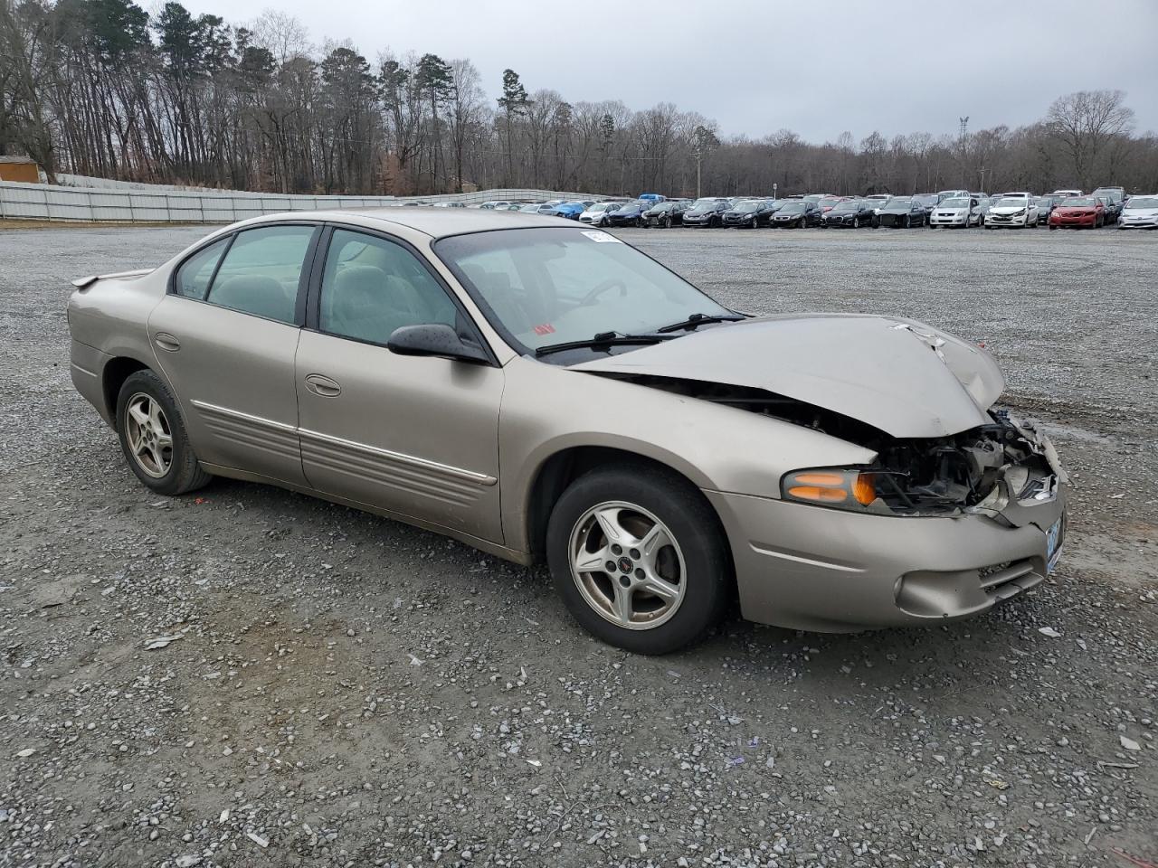 2002 Pontiac Bonneville Se - Image 4