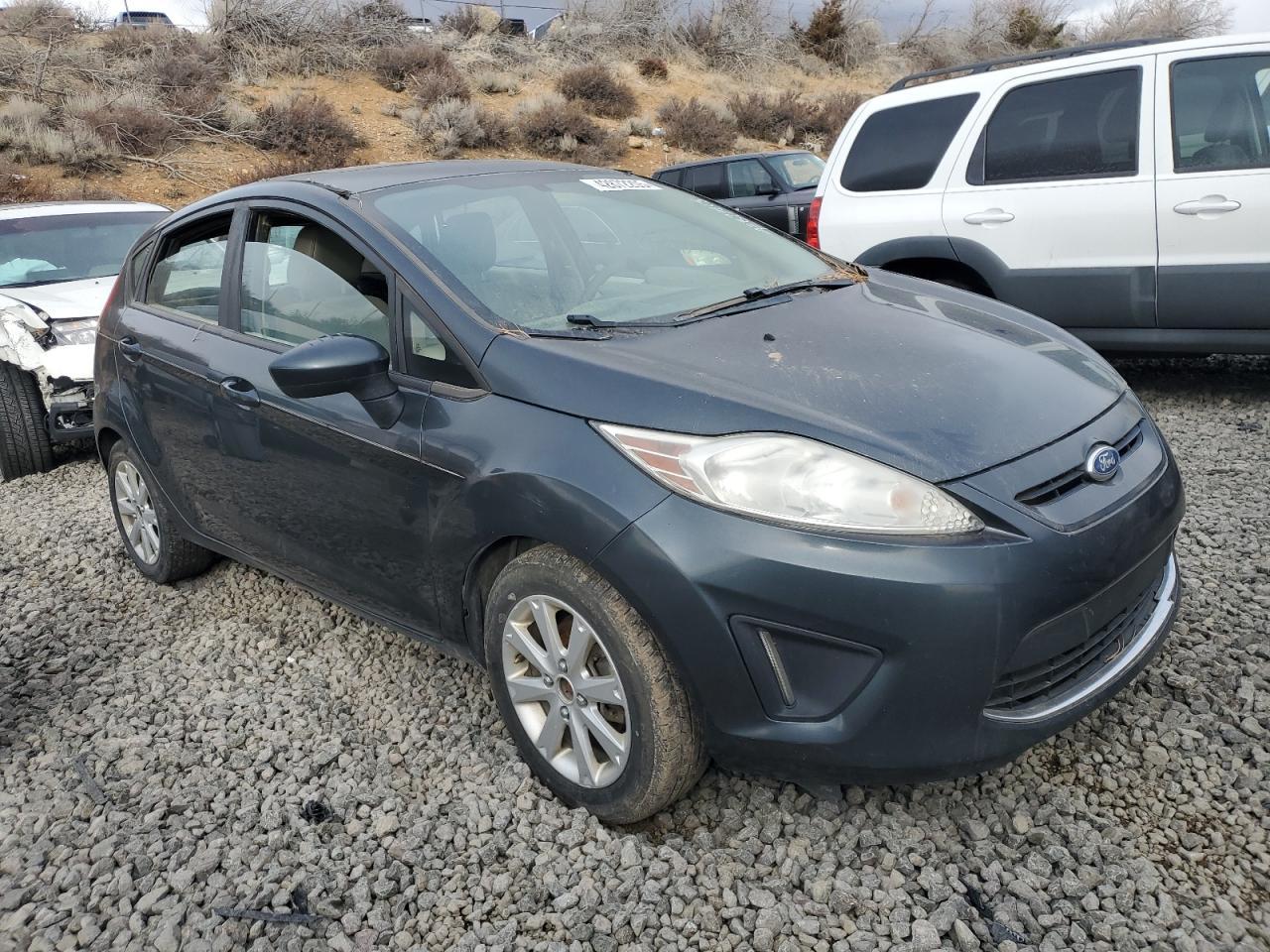2011 Ford Fiesta Se - Фото 4