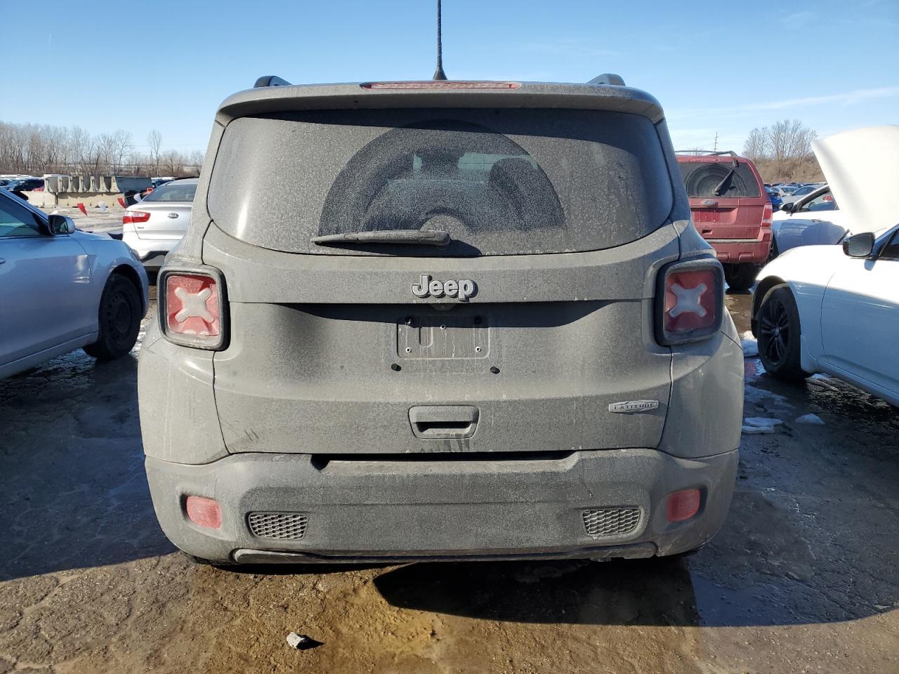 2019 Jeep Renegade Latitude - Image 6