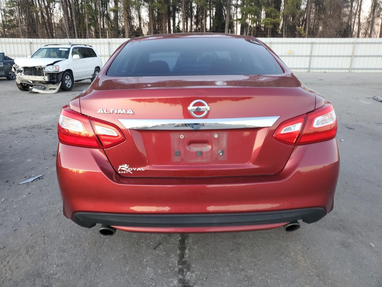 2016 Nissan Altima 2.5 - Фото 6