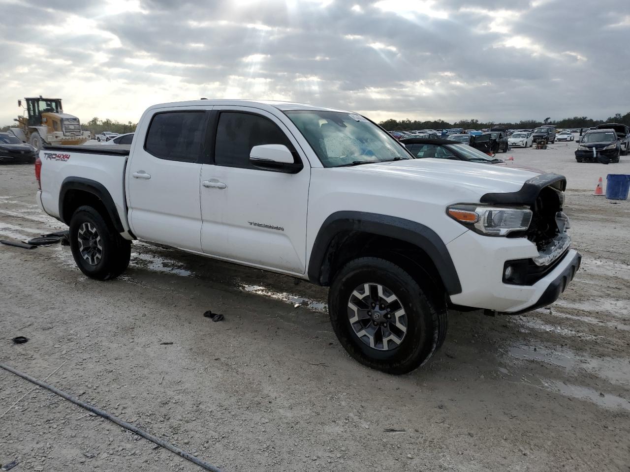 2018 Toyota Tacoma Double Cab - Фото 4