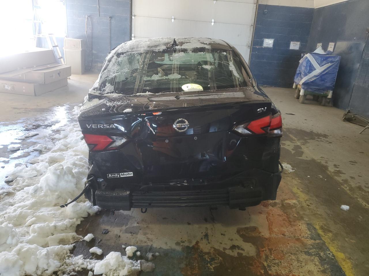 2021 Nissan Versa Sv - Image 6