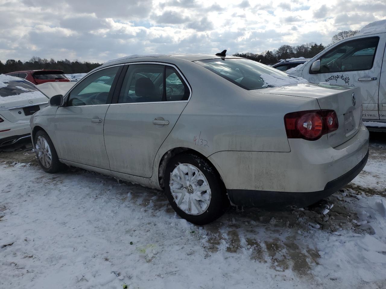 2010 Volkswagen Jetta Se - Image 2