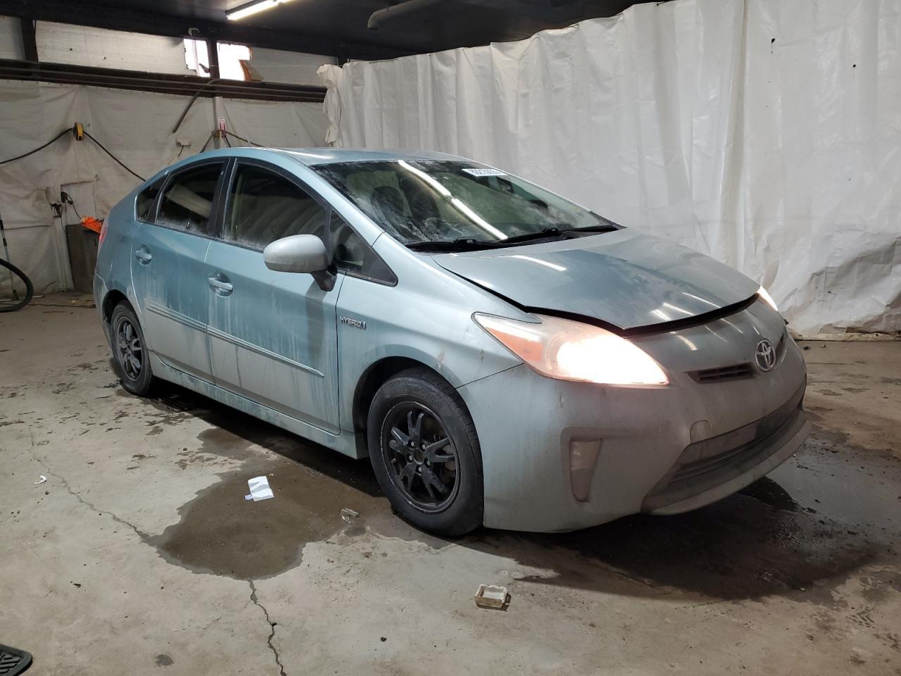 2013 Toyota Prius - Image 4