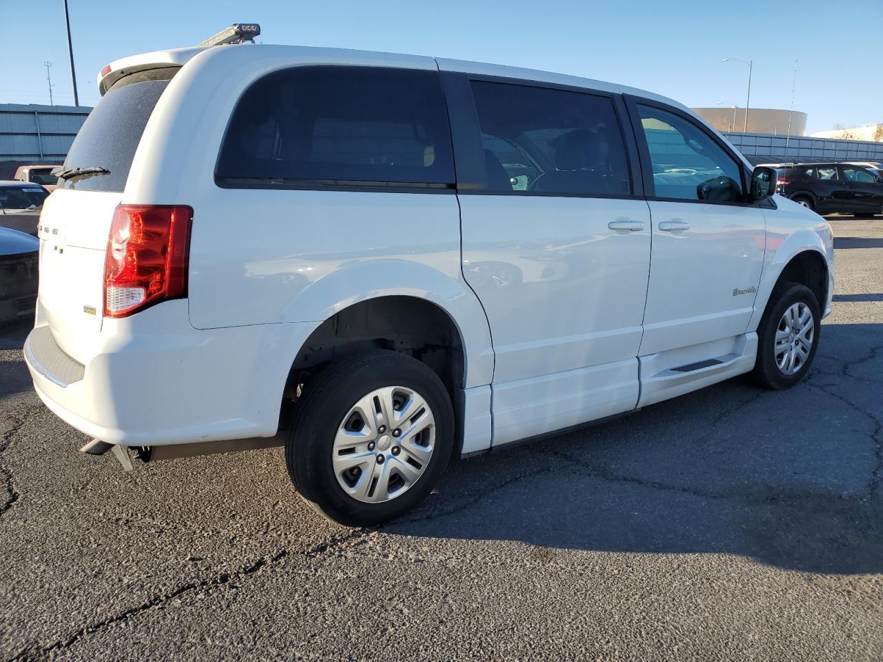 2018 Dodge Grand Caravan Se - Фото 3