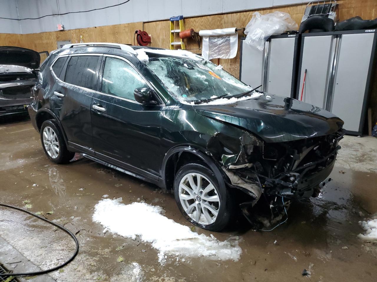 2019 Nissan Rogue S - Фото 4