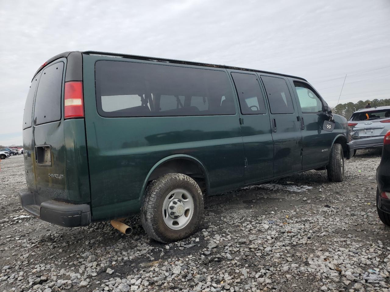 2005 Chevrolet Express G3500 - Image 3