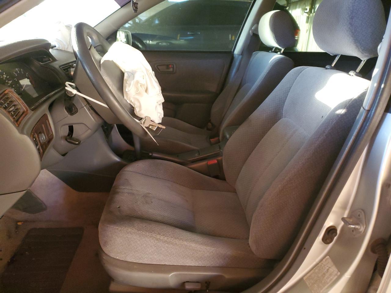 2000 Toyota Camry Ce - Фото 7