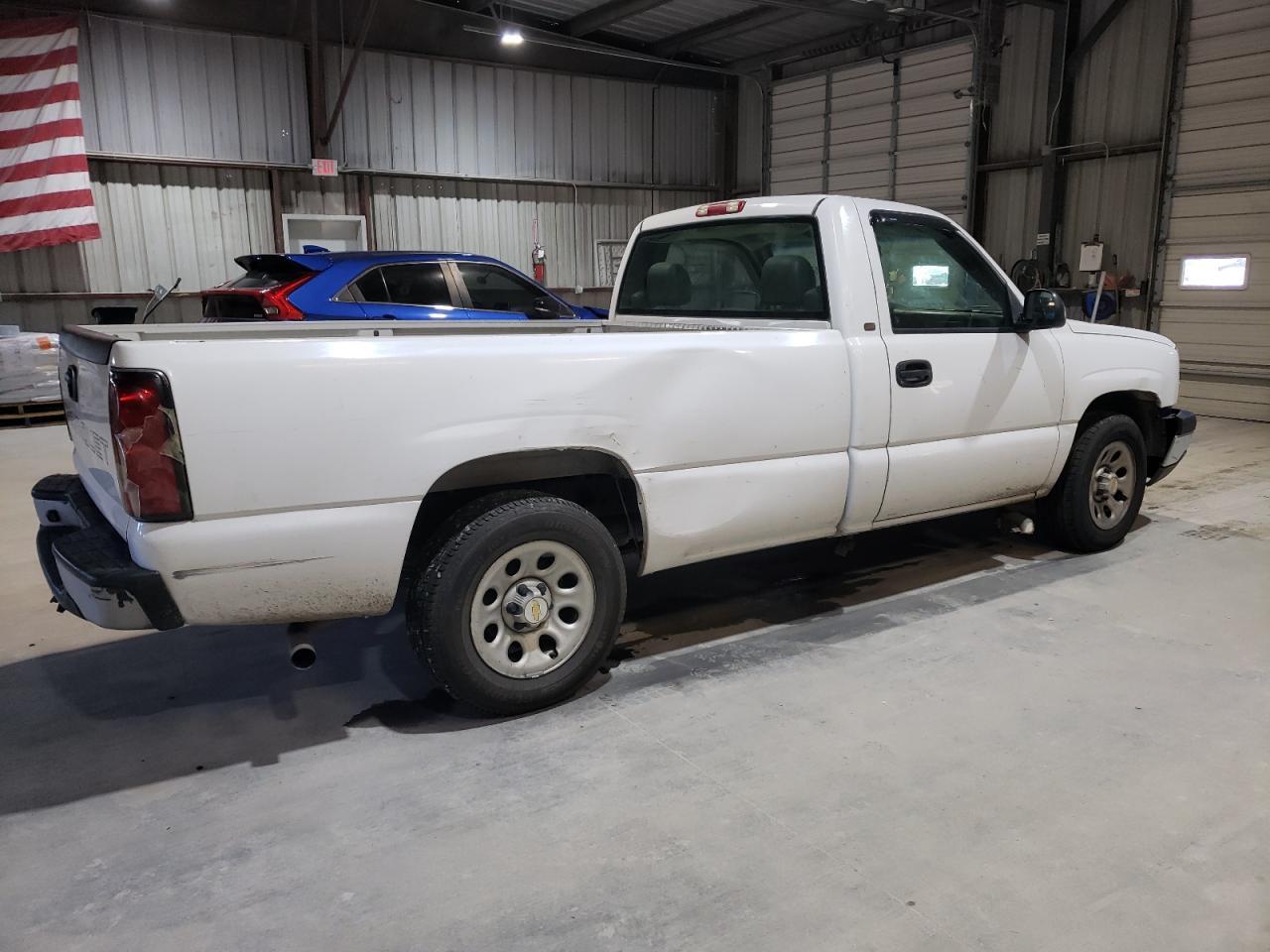 2006 Chevrolet Silverado C1500 - Image 3