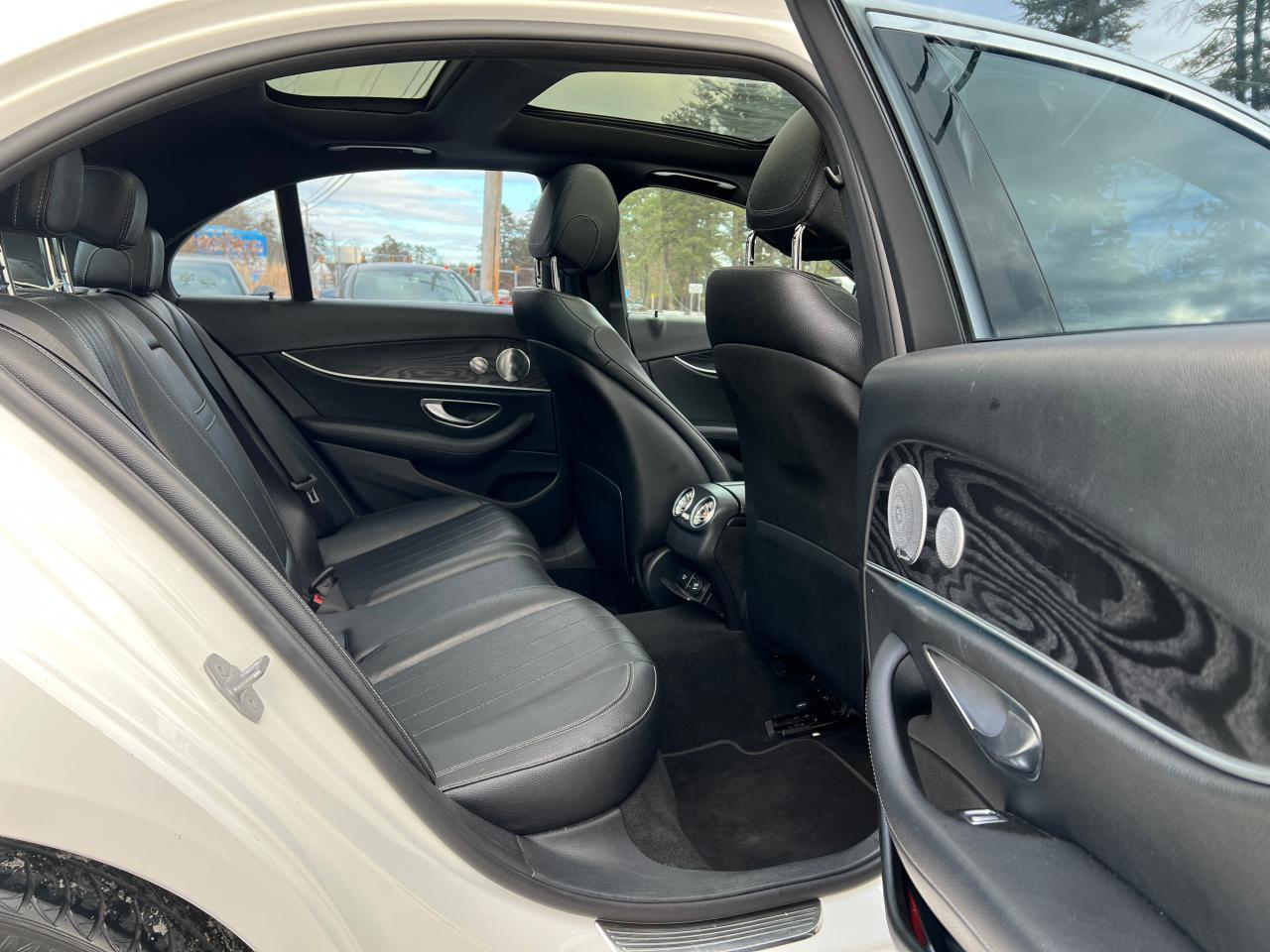 2018 Mercedes-Benz E 300 4Matic - Фото 6