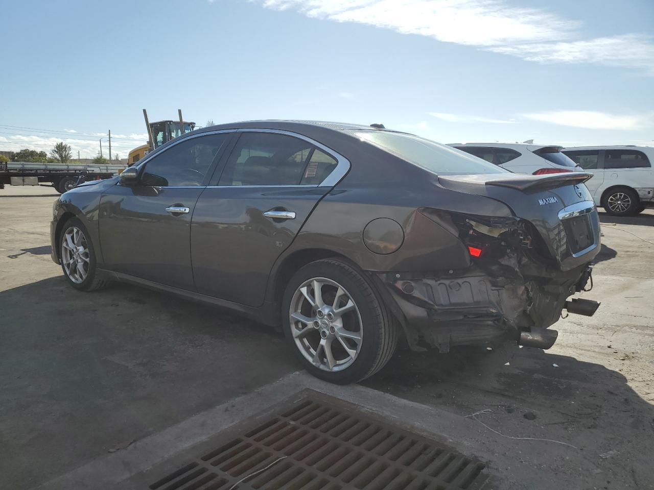 2014 Nissan Maxima S - Image 2