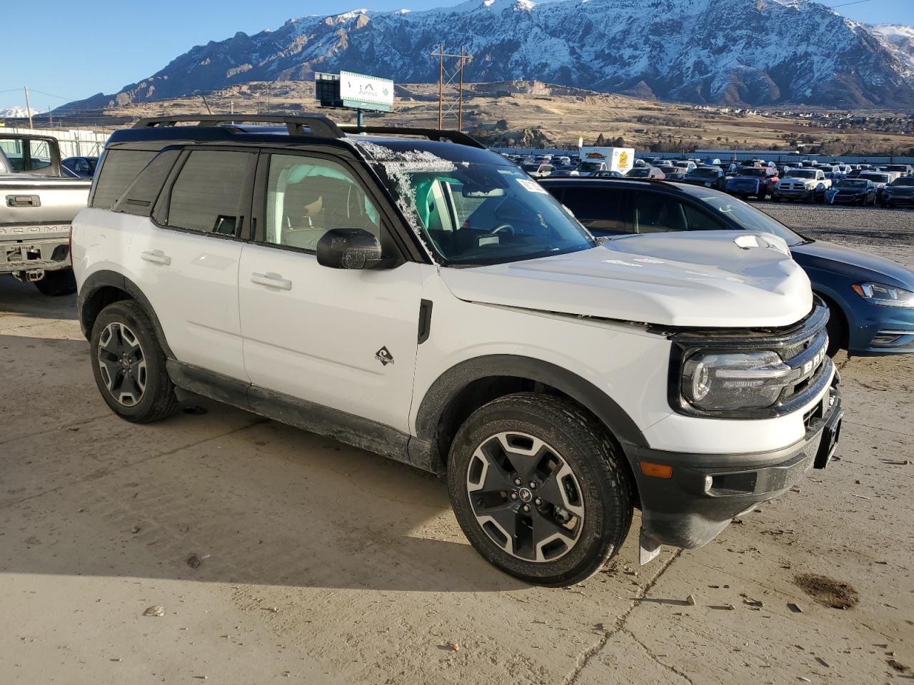 2023 Ford Bronco Sport Outer Banks - Фото 4