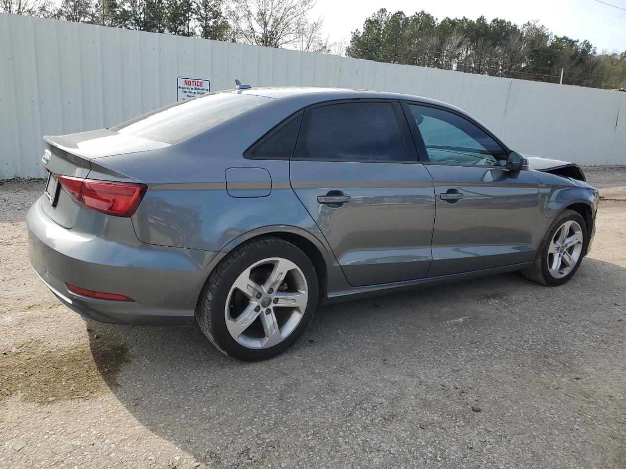 2018 Audi A3 Premium - Фото 3