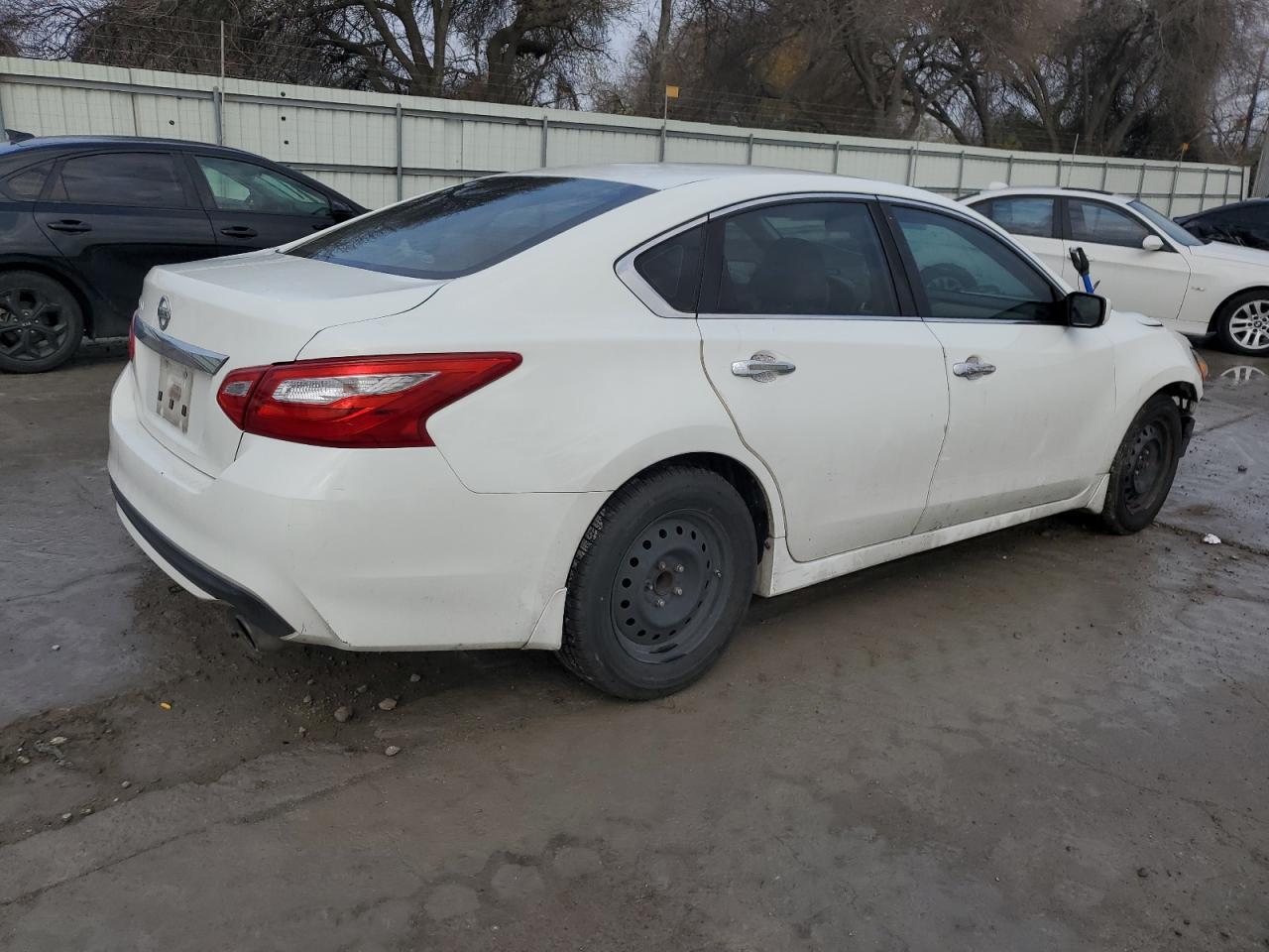 2017 Nissan Altima 2.5 - Фото 3