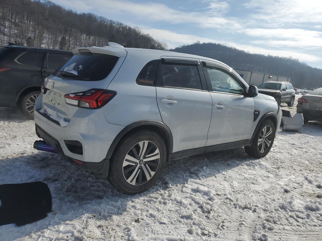 2023 Mitsubishi Outlander Sport S/Se - Фото 3