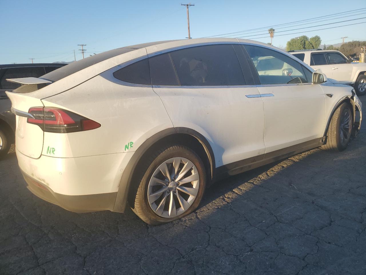 2020 Tesla Model X - Фото 3