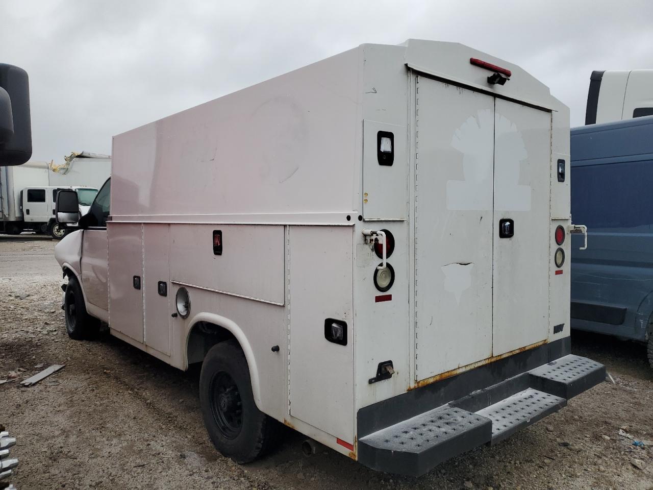 2015 Chevrolet Express G3500 - Фото 2