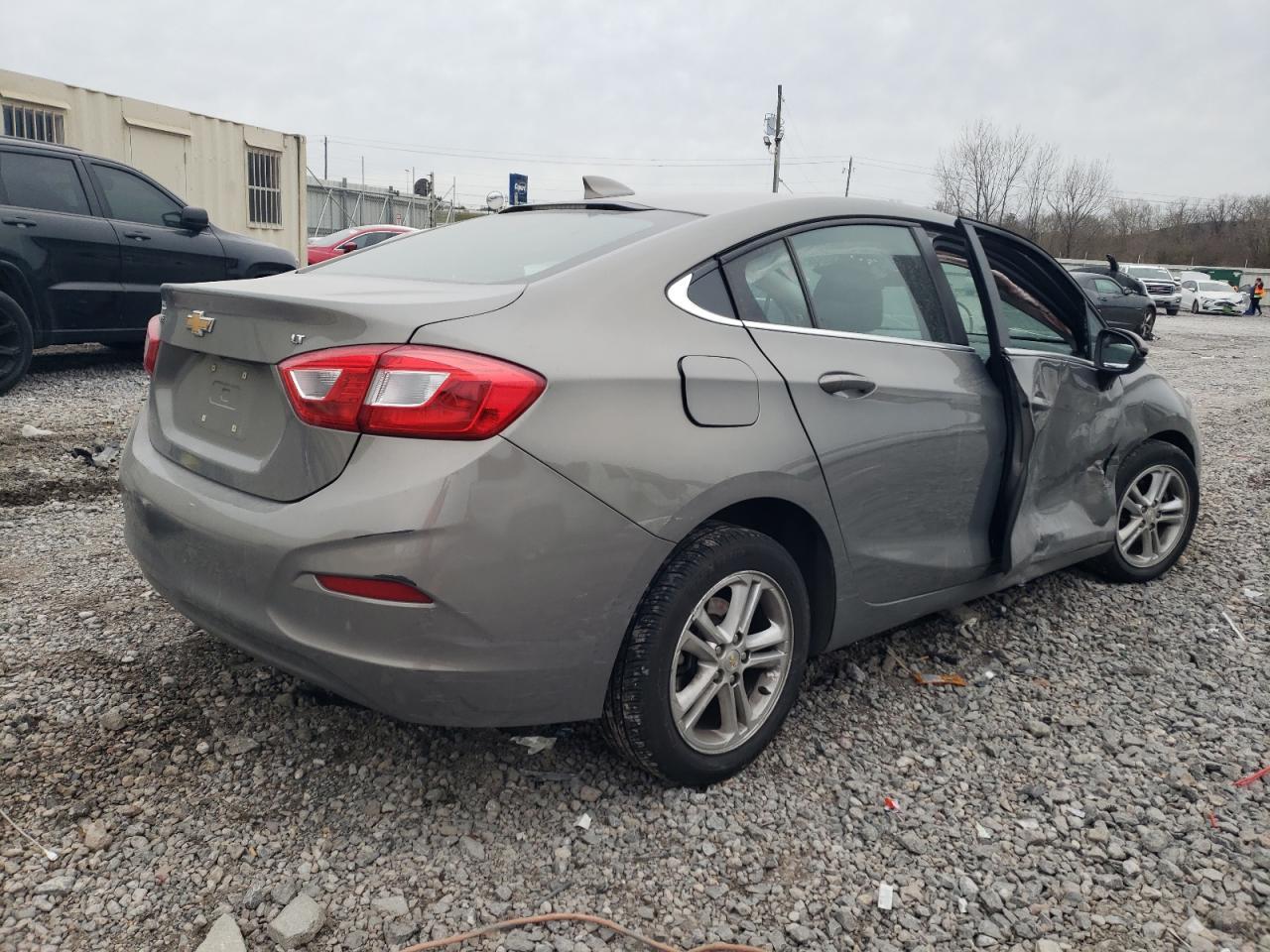 2017 Chevrolet Cruze Lt - Фото 3