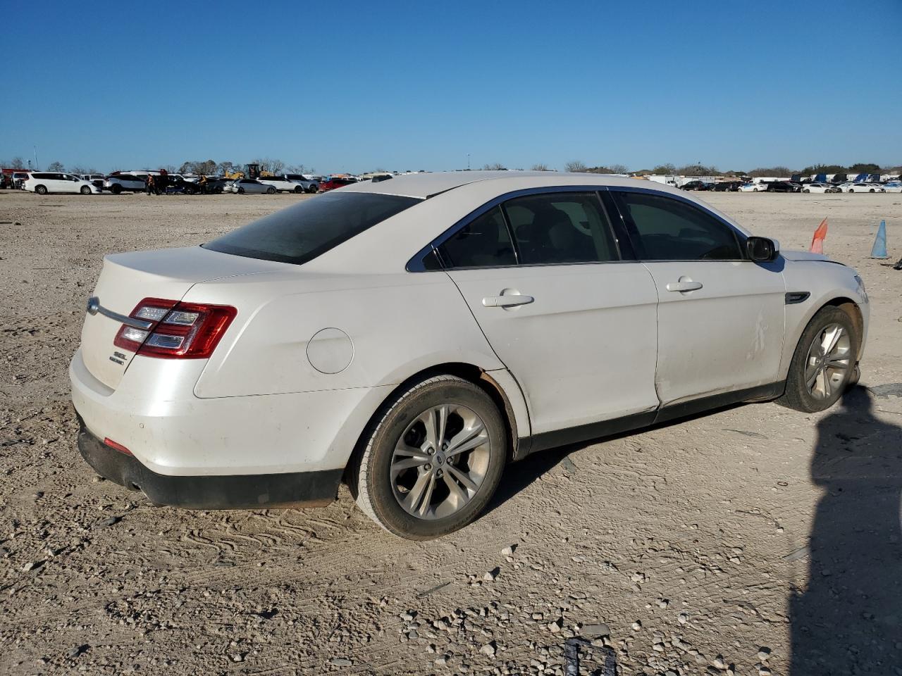 2015 Ford Taurus Sel - Image 3