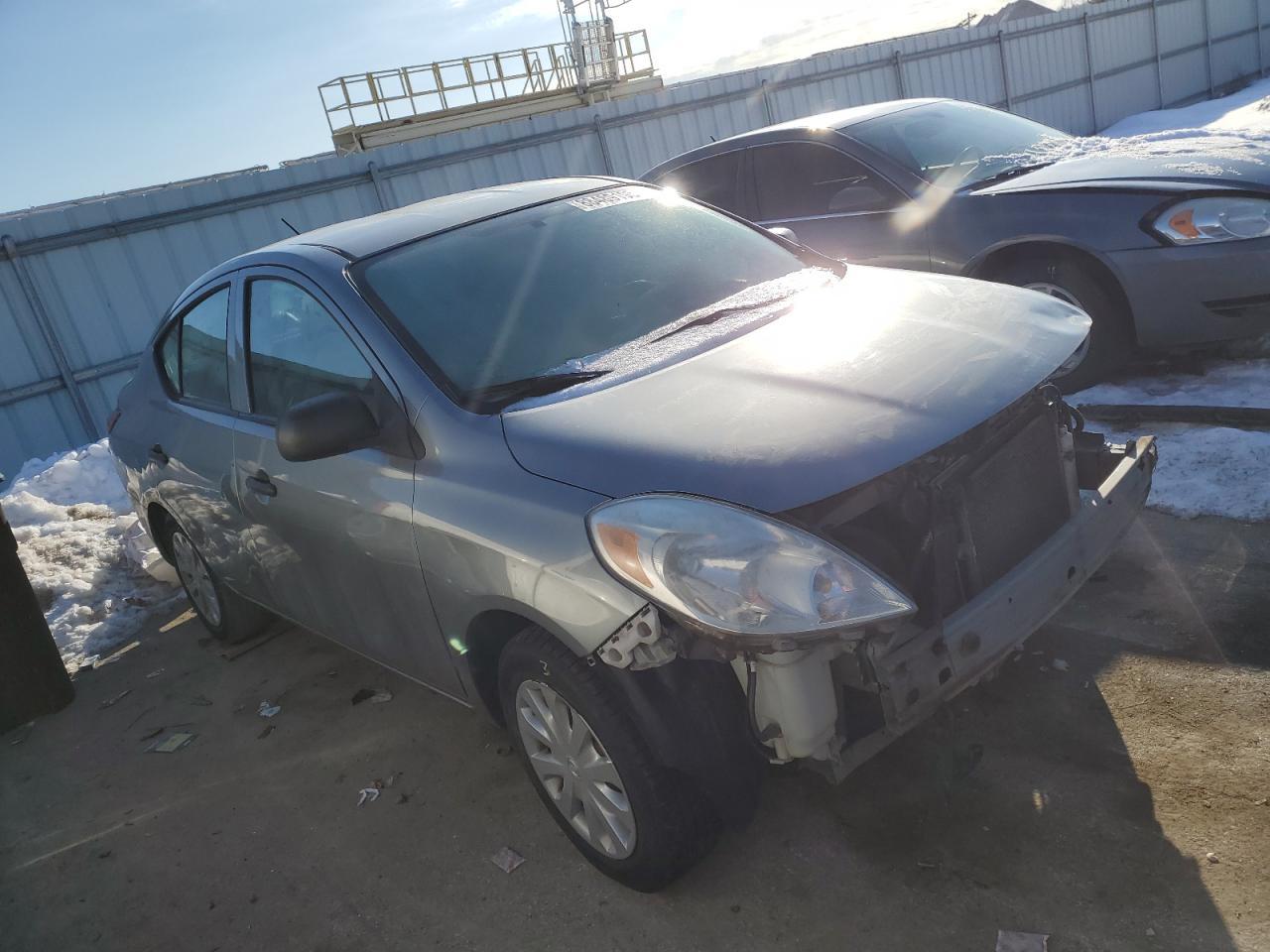 2012 Nissan Versa S - Фото 4