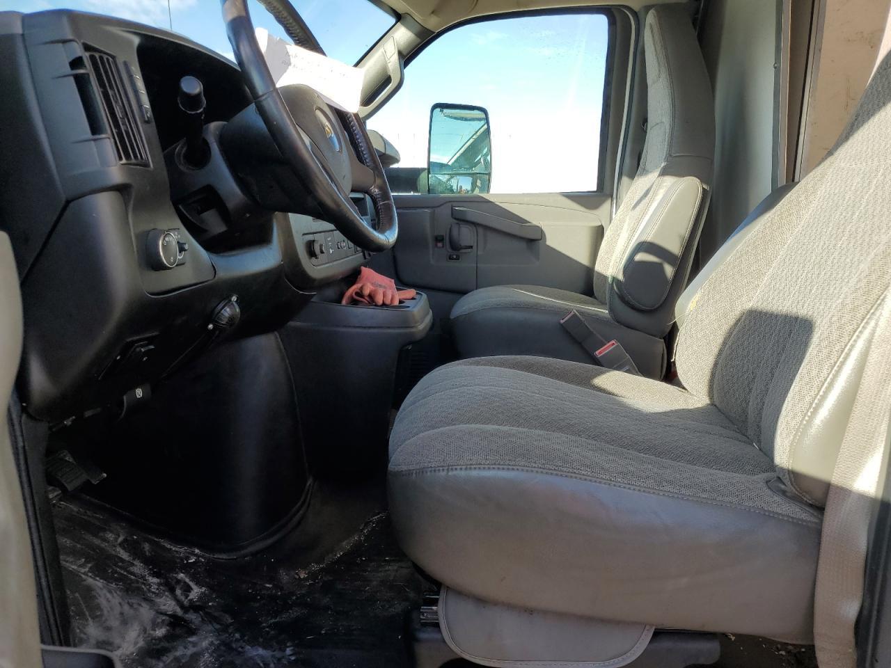 2021 Chevrolet Express G4500 - Image 7